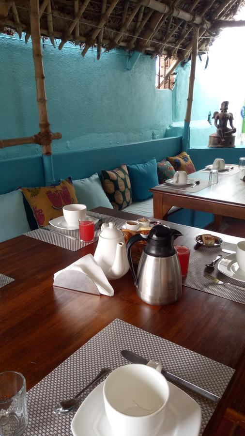 L'Escale Hotel Pondicherry Bagian luar foto
